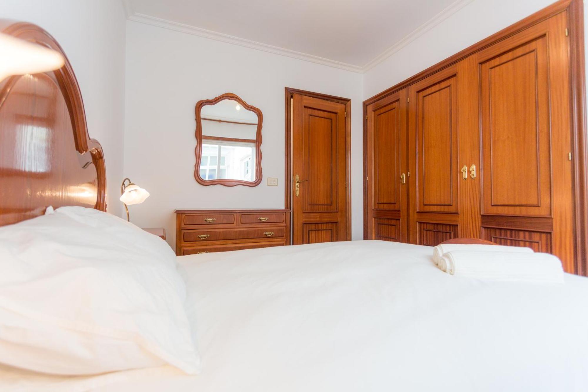 Disfruta De Melide En Este Amplio Apartamento ภายนอก รูปภาพ